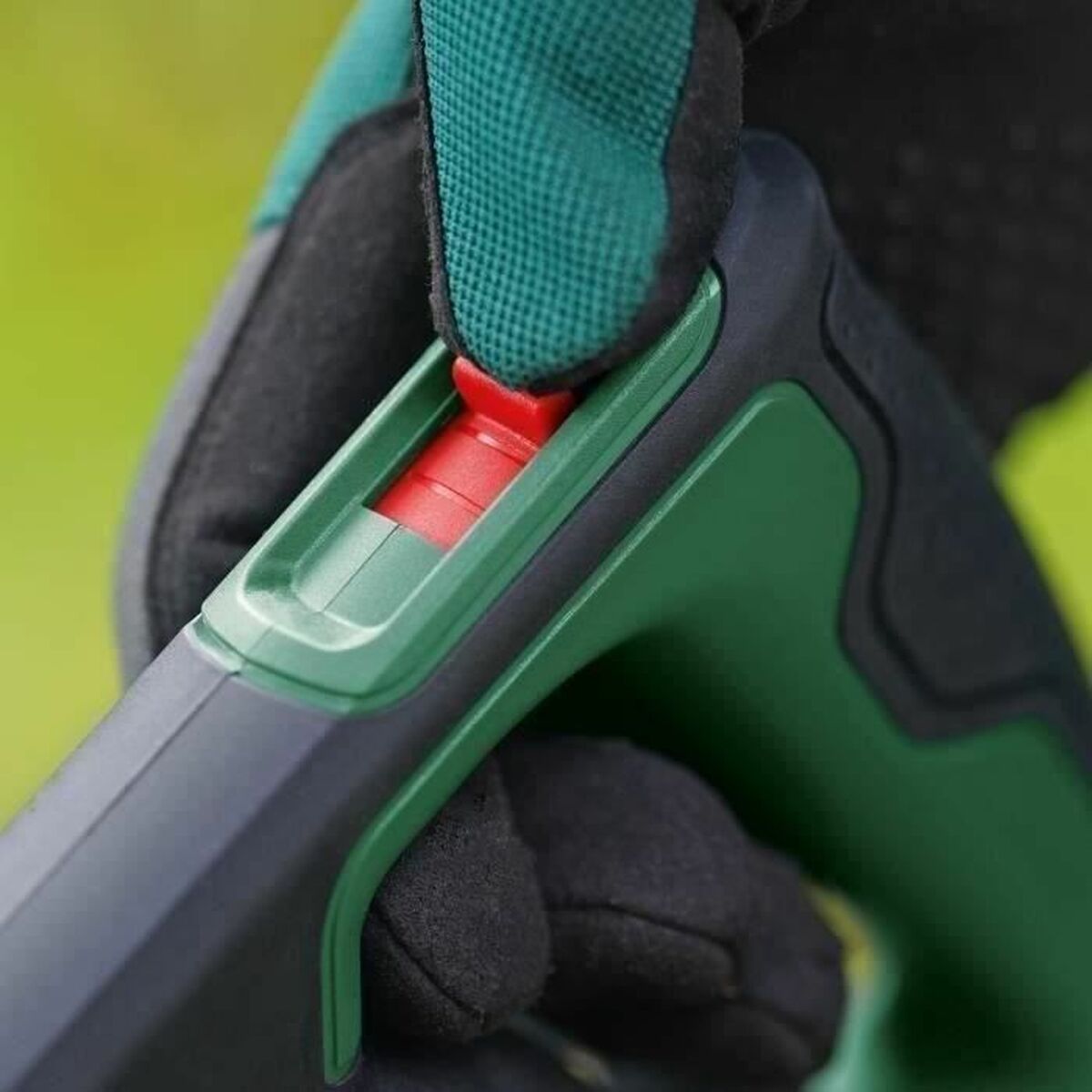 Blåser BOSCH UniversalLeafBlower 18V-130 18 V